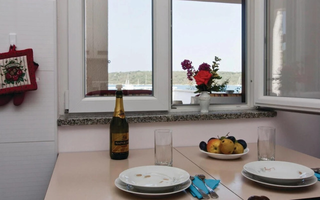 Stunning Home in Pula With Wifi and 2 Bedrooms