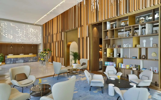 Tumbi  Dubai The Palm, Tapestry Collection by Hilton