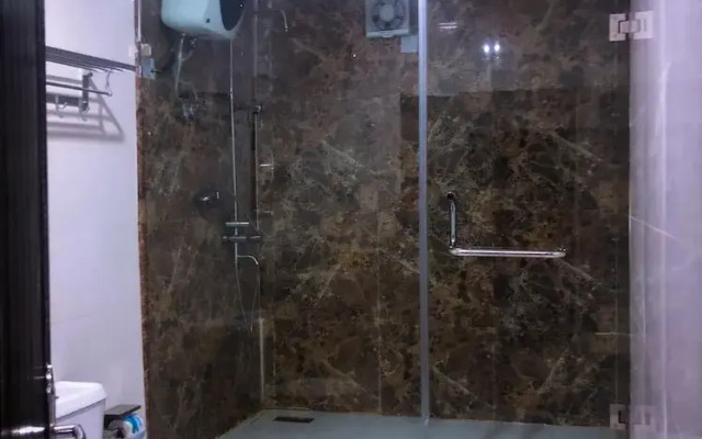 Royal Crest hotel and suite