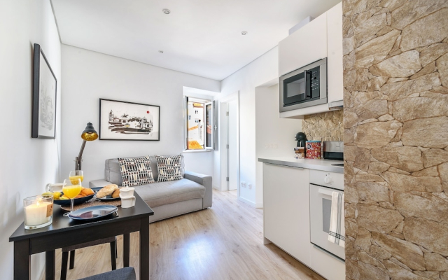 JOIVY Cosy 1-Bed Flat W/Seaview In Alfama