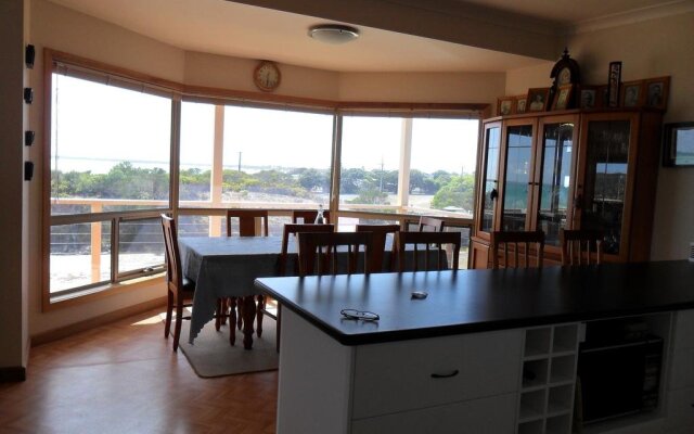Costa Plenti Southend BnB