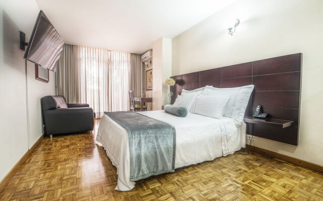 Aparta Suites Torre Poblado