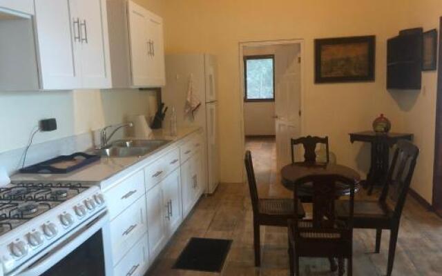 Chez Max, Cadras Haiti