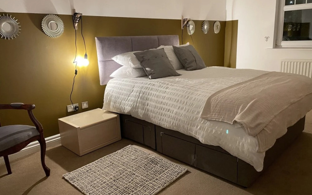 Turnberry Serviced Apartments