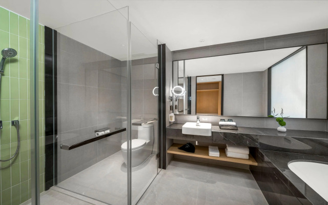 Holiday Inn Qinhuangdao Haigang by IHG