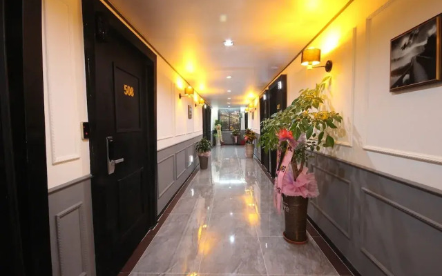 Changwon Luxury