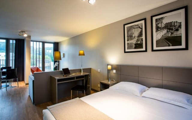 Dock Ouest Residence