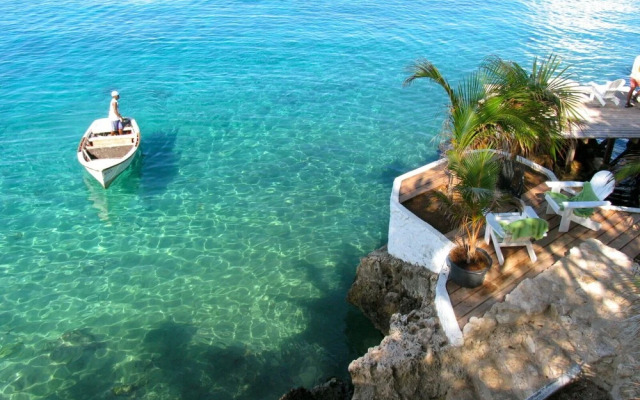 Sun Reef Village on Sea