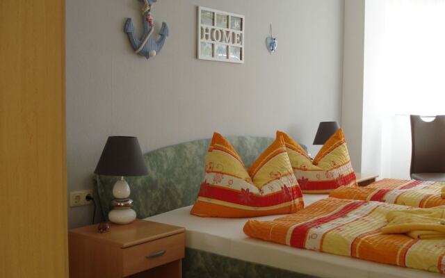 Sunny Apartment in Kühlungsborn near Sea Beach