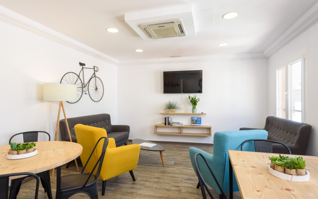 Hostal Jume - Urban Rooms