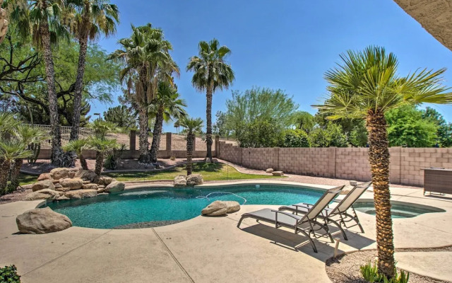 Chandler Retreat w/ Pool, Hot Tub & Grill!