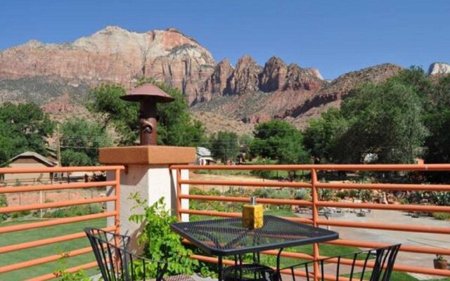 Zion Canyon Bed  Breakfast