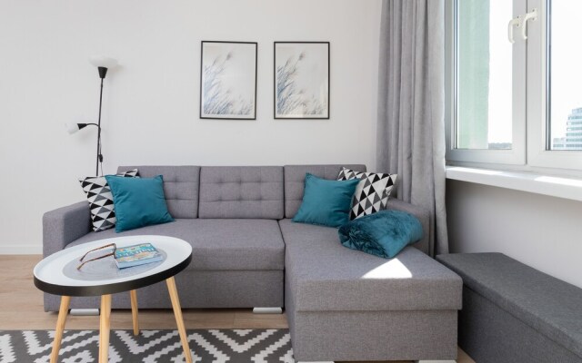 Warszawska Apartment Gdynia by Renters