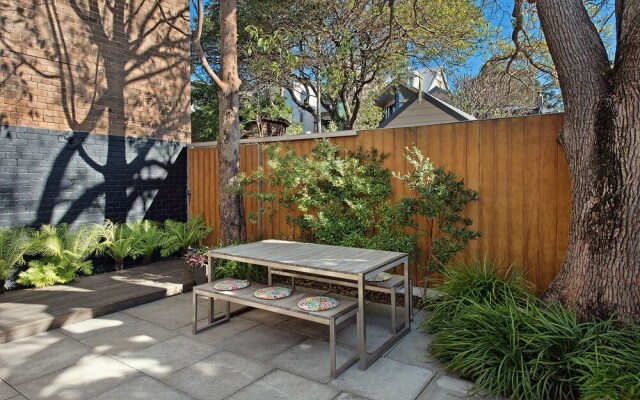 Stunning Family Home 5mins to CBD H332