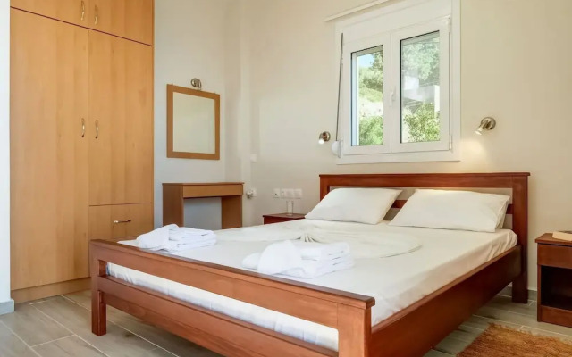 Seaview Studio, 3 Pers Panoramic Seaview in Beautiful Setting, West From Chania