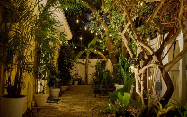 Miami Pool Oasis in El Portal