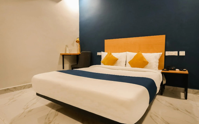 SilverKey Executive Stays 39656 Sector 7 Vrindavan Colony