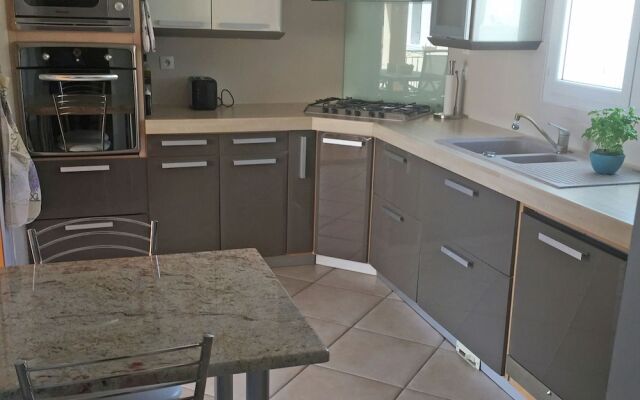 Comfortable Holiday Home in Flayosc With Private Garden