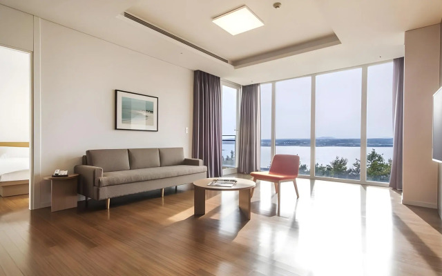 Phoenix Island Ocean Star Resort