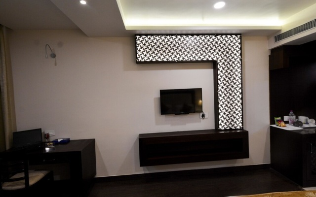OYO Premium JHV Mall Cantonment – Guest Rooms – Varanasi