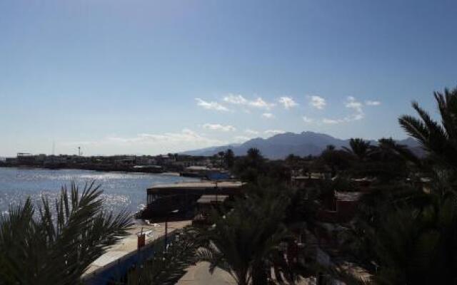 New Yalla Hotel