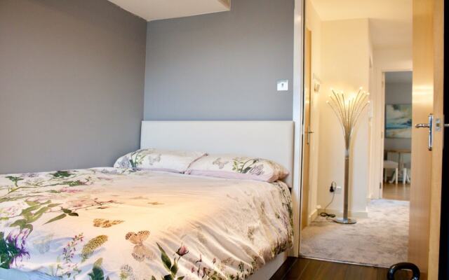 2 Bedroom Apartment In Granton Area