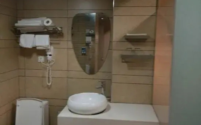 Changcheng Hotel