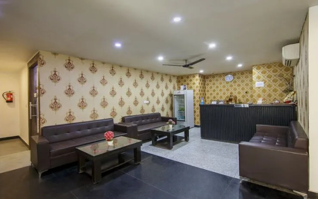 Treebo Noida Express