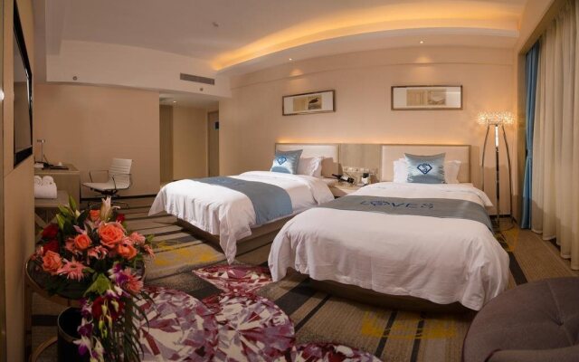 Pinnacle Art Hotel