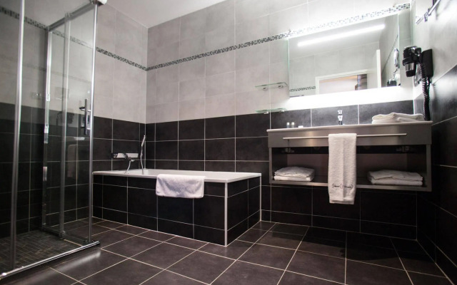 Host & Vinum - Le Clos des Pins