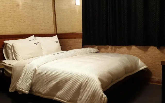 Motel Good Guy