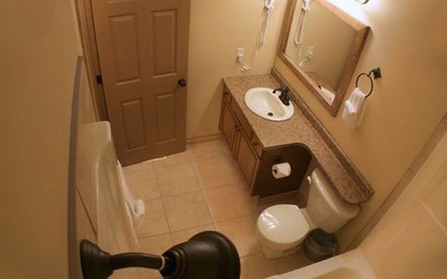 Sullivan Stone Lodge