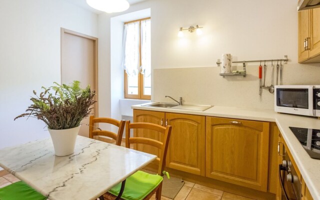 Charming Holiday Home In Montclus with Terrace