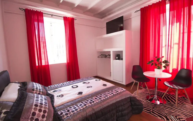 Season's Hostel & Guest House