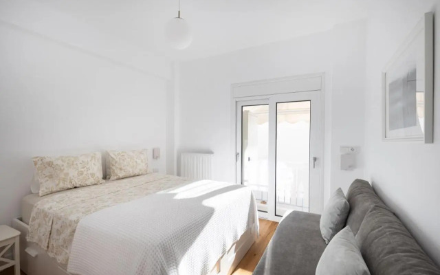 Wonderful Central Athens 2 Bedroom 2 Bath Sleeps 8