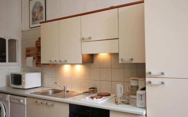 Appartement Mont-Dore, 1 pièce, 3 personnes - FR-1-608-196