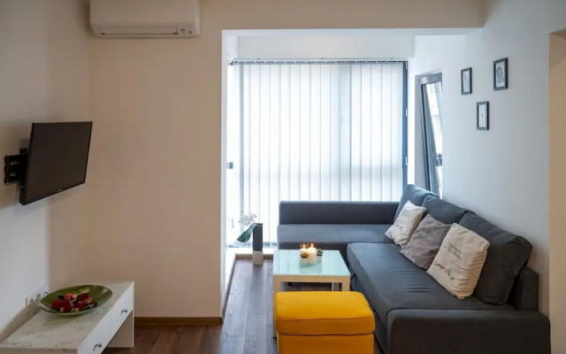 Bright Studio in the City Center