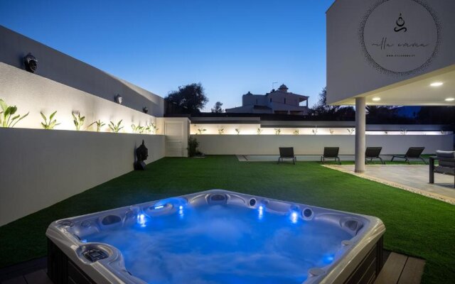 V5 Villa Emma - Luxury 5 bedroom villa in Alvor with private Pool and Jacuzzi