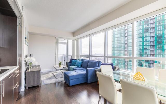 2 Bedroom  2 Bathroom Family Unit. FREE PARKING