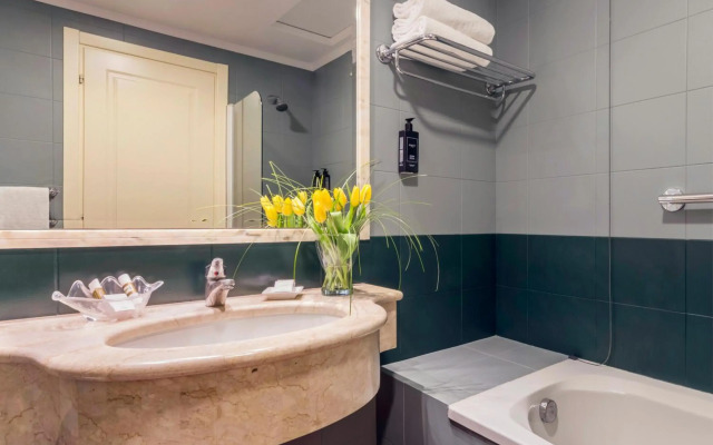 Hotel Montparnasse Alesia