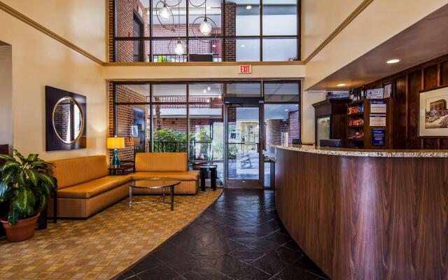 Best Western Plus Coastline Inn