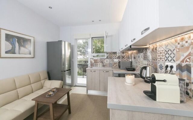 Stylish and Modern Apartment in the Heart of Athens