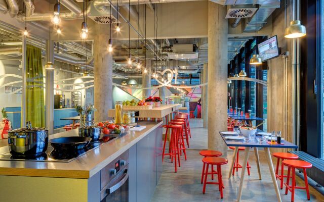 MEININGER Hotel Berlin East Side Gallery