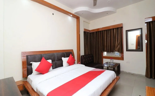 Hotel Neena Palace by OYO Rooms