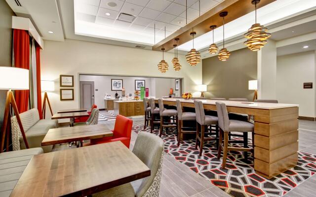 Hampton Inn & Suites by Hilton Medicine Hat