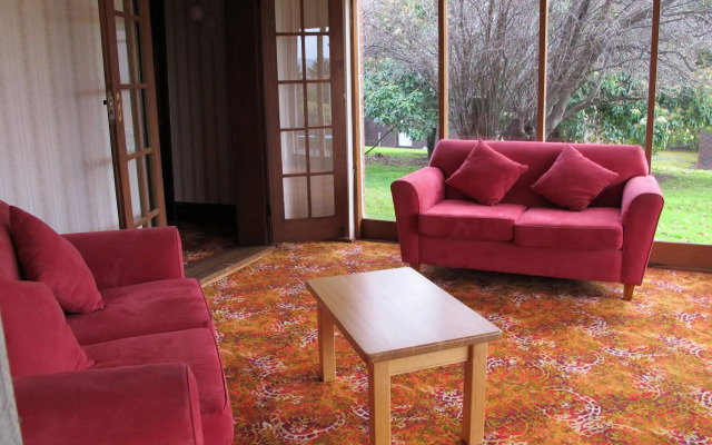 Riverfront Motel & Restaurant