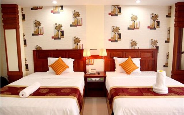 Yolanda Hotel 宝华精品酒店(金边)