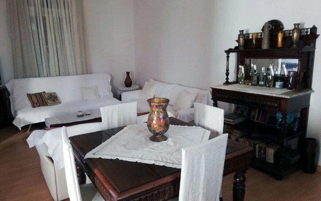 Costa Vasia Suites & Apartments