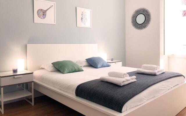 Lovelystay - Bright And Spacious Flat in Graça