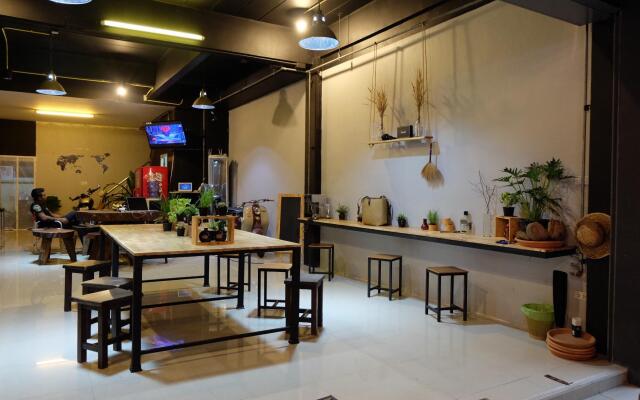 Ma Norn Phuket Hostel